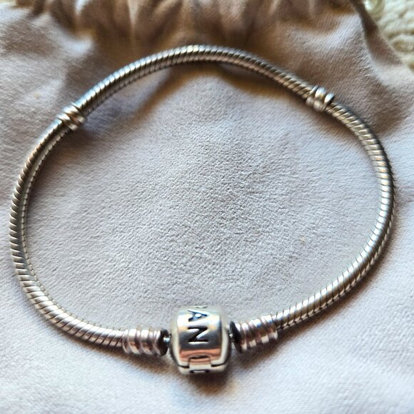 Moments Snake Chain Bracelet Pandora w Barrel Clasp in Sterling Silver - Picture 1 of 6